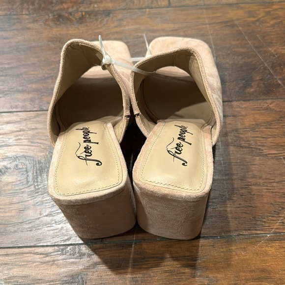 NEW! Free People Pearl Sand Margo Platform Sandal - Size 39EU/9US - Picture 9 of 16